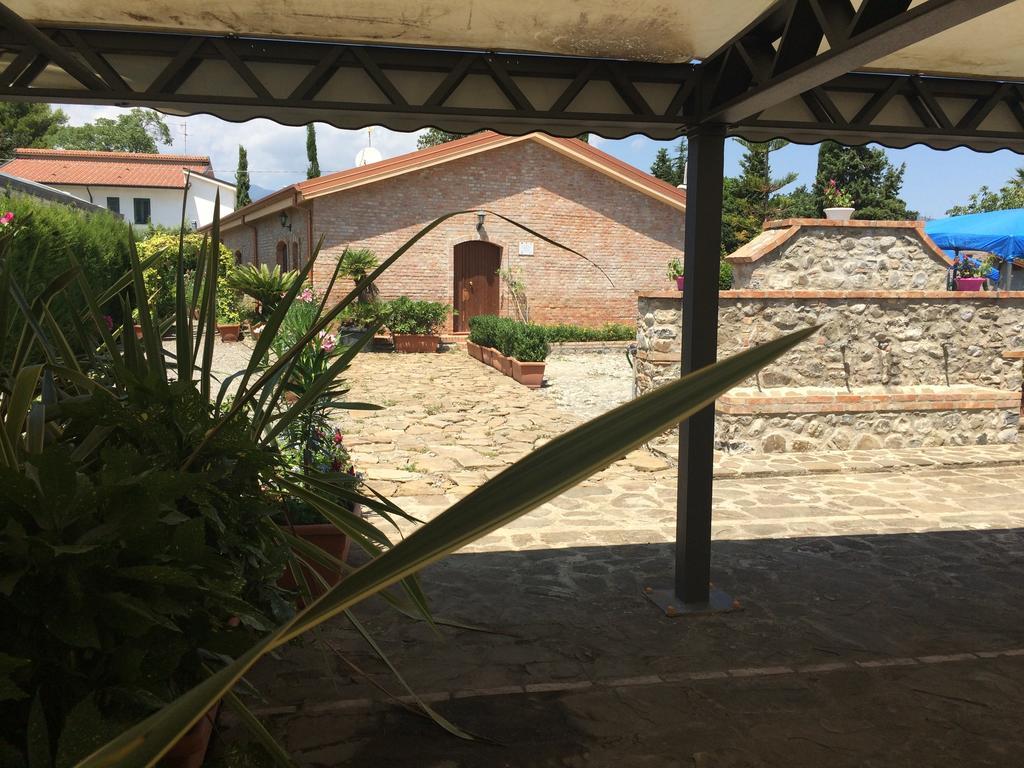 Societa Agricola Mg Florplant Villa Francavilla Marittima Eksteriør bilde